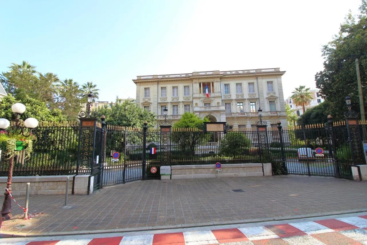 Massena Beach Daire Nice